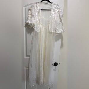Vintage Val Mode Lingerie Set White Long Nightgown & Robe Silky Nylon